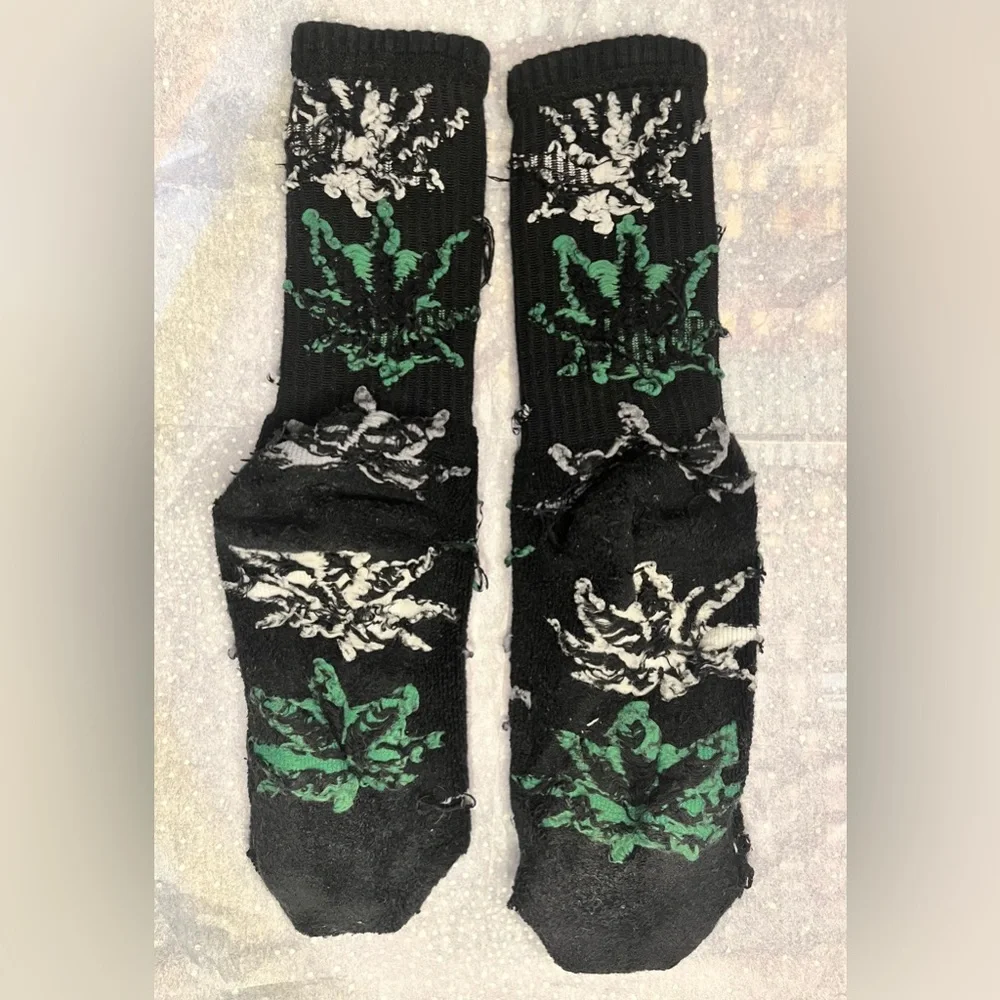 HUF Plantlife Crew Socks Weed Leaf Pattern Black Green Cotton Comfy Cozy Winter